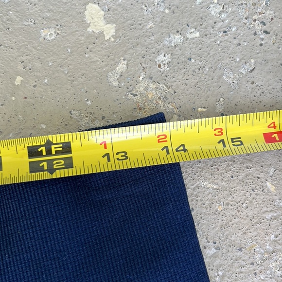 Like new Forever 21 ombre Capri leggings - Picture 6 of 11